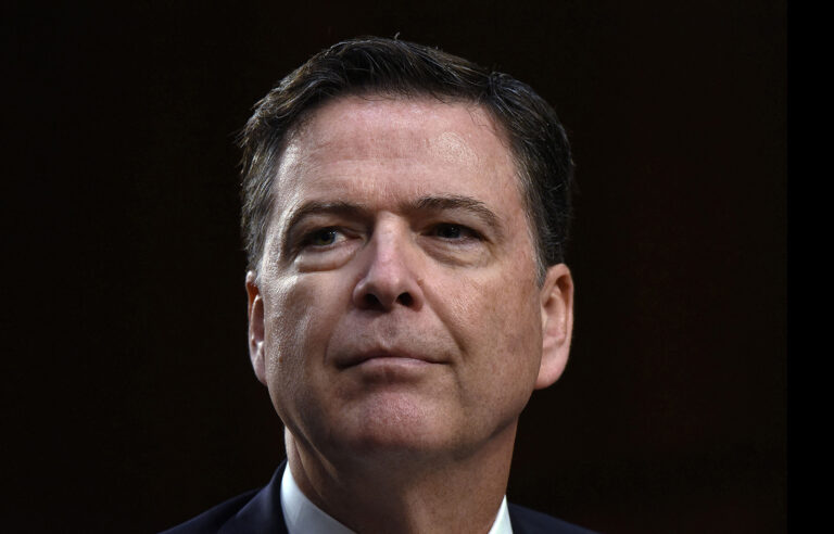 Pic: Fmr. FBI director appears to put 'hit' on Trump; Secret Service investigating 