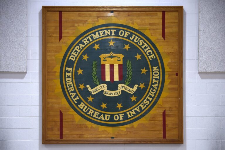 DOJ Officials Didn't Know Database Let FBI Bury Russiagate Docs - InfoArmed