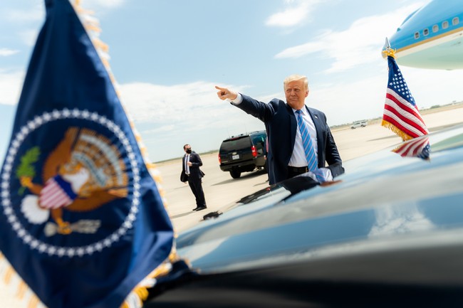 Texas Lt. Gov. Thanks Trump for School Choice Championing
